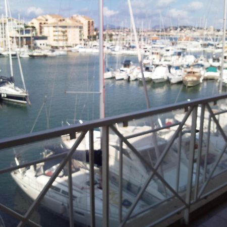 Port Frejus Cap Hermes Vue Mer Et Port Pieds Dans L'Eau Piscine Pkg מראה חיצוני תמונה