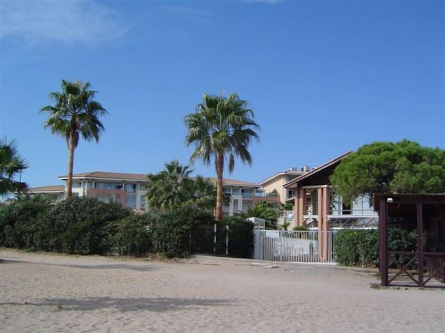 Port Frejus Cap Hermes Vue Mer Et Port Pieds Dans L'Eau Piscine Pkg מראה חיצוני תמונה