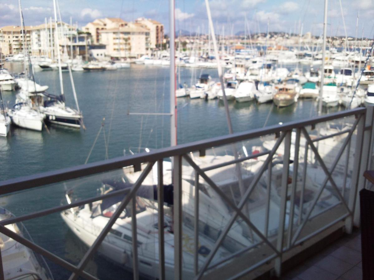 Port Frejus Cap Hermes Vue Mer Et Port Pieds Dans L'Eau Piscine Pkg מראה חיצוני תמונה